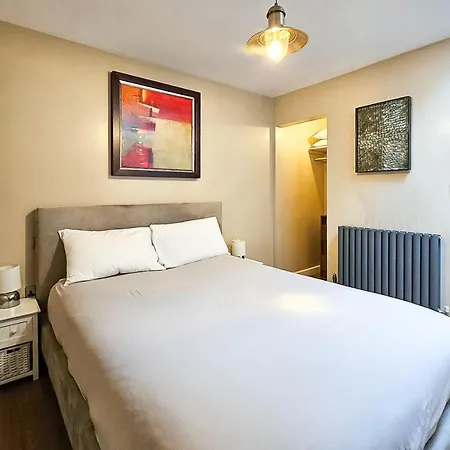 Valley Mount House &