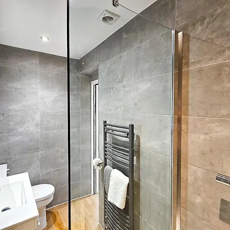 Valley Mount House & 해러게이트