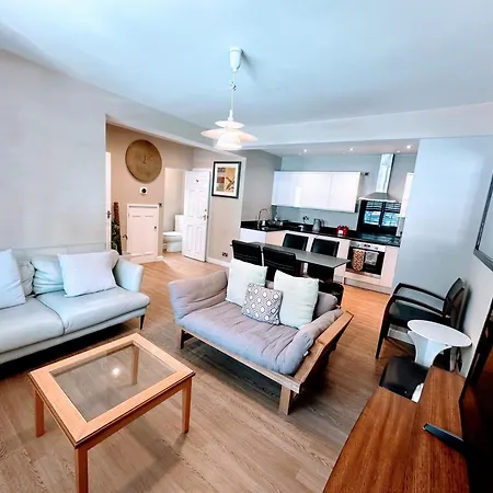 Valley Mount House & Apartman